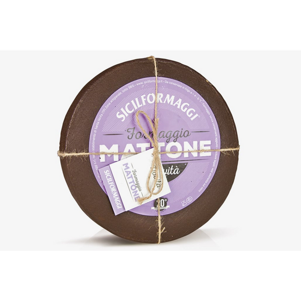 "Mattone" firm cheese